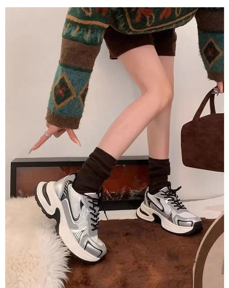 Women's Fashion Sneakers 2024 New Casual Running Sneakers Design Luxury Women's Shoes Breathable Tennis Shoes Platform Shoes