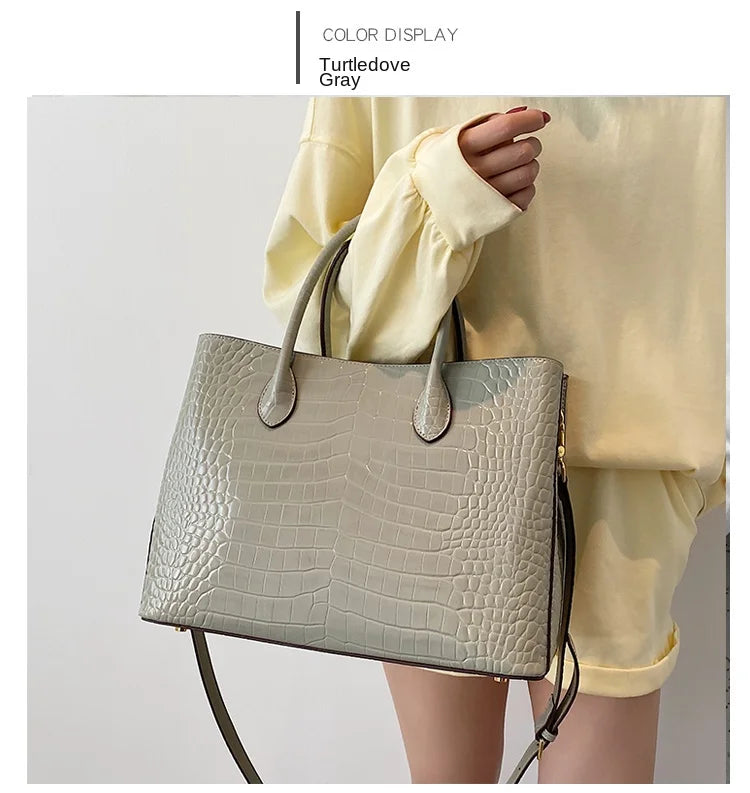 2024 New Crocodile Leather Women's Handbag Tote Bag Large Capacity Shoulder Messenger Bag Commuter Luxury Fashion Portable Bags