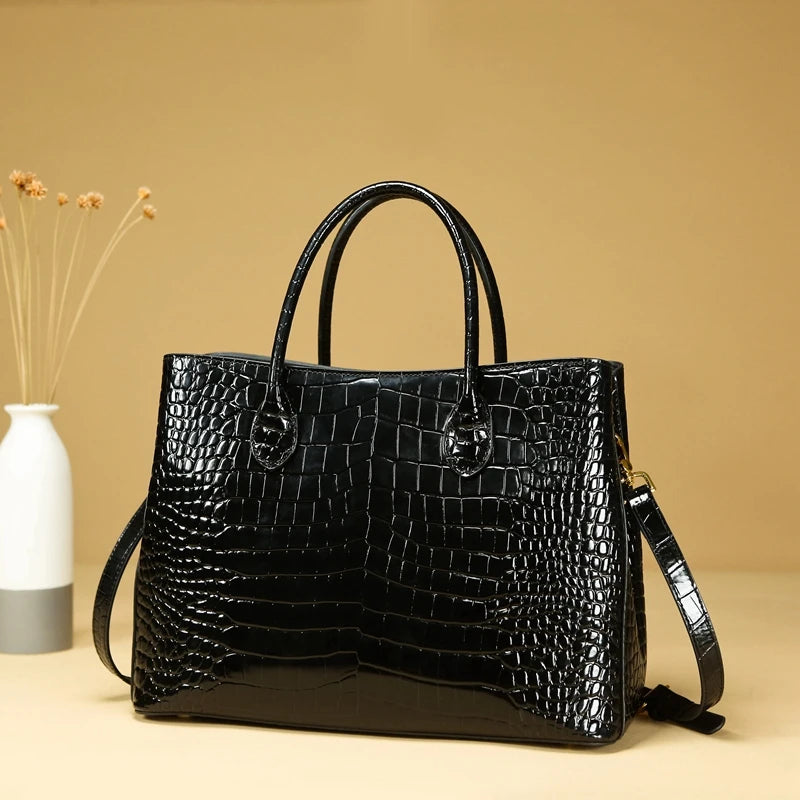2024 New Crocodile Leather Women's Handbag Tote Bag Large Capacity Shoulder Messenger Bag Commuter Luxury Fashion Portable Bags