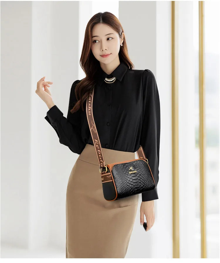 Women's Small Bag 2025 Autumn New Trendy and Versatile Middle Aged Mom's Bag Soft Leather Texture One Shoulder Crossbody Bag