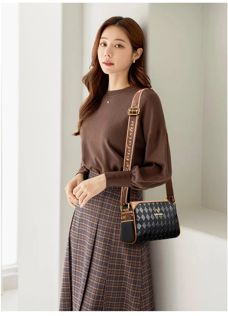 Women's Small Bag 2025 Autumn New Trendy and Versatile Middle Aged Mom's Bag Soft Leather Texture One Shoulder Crossbody Bag