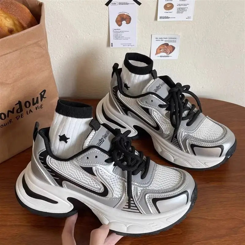 Women's Fashion Sneakers 2024 New Casual Running Sneakers Design Luxury Women's Shoes Breathable Tennis Shoes Platform Shoes