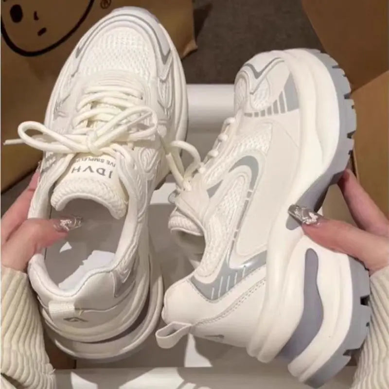 Women's Fashion Sneakers 2024 New Casual Running Sneakers Design Luxury Women's Shoes Breathable Tennis Shoes Platform Shoes