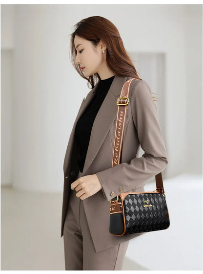 Women's Small Bag 2025 Autumn New Trendy and Versatile Middle Aged Mom's Bag Soft Leather Texture One Shoulder Crossbody Bag
